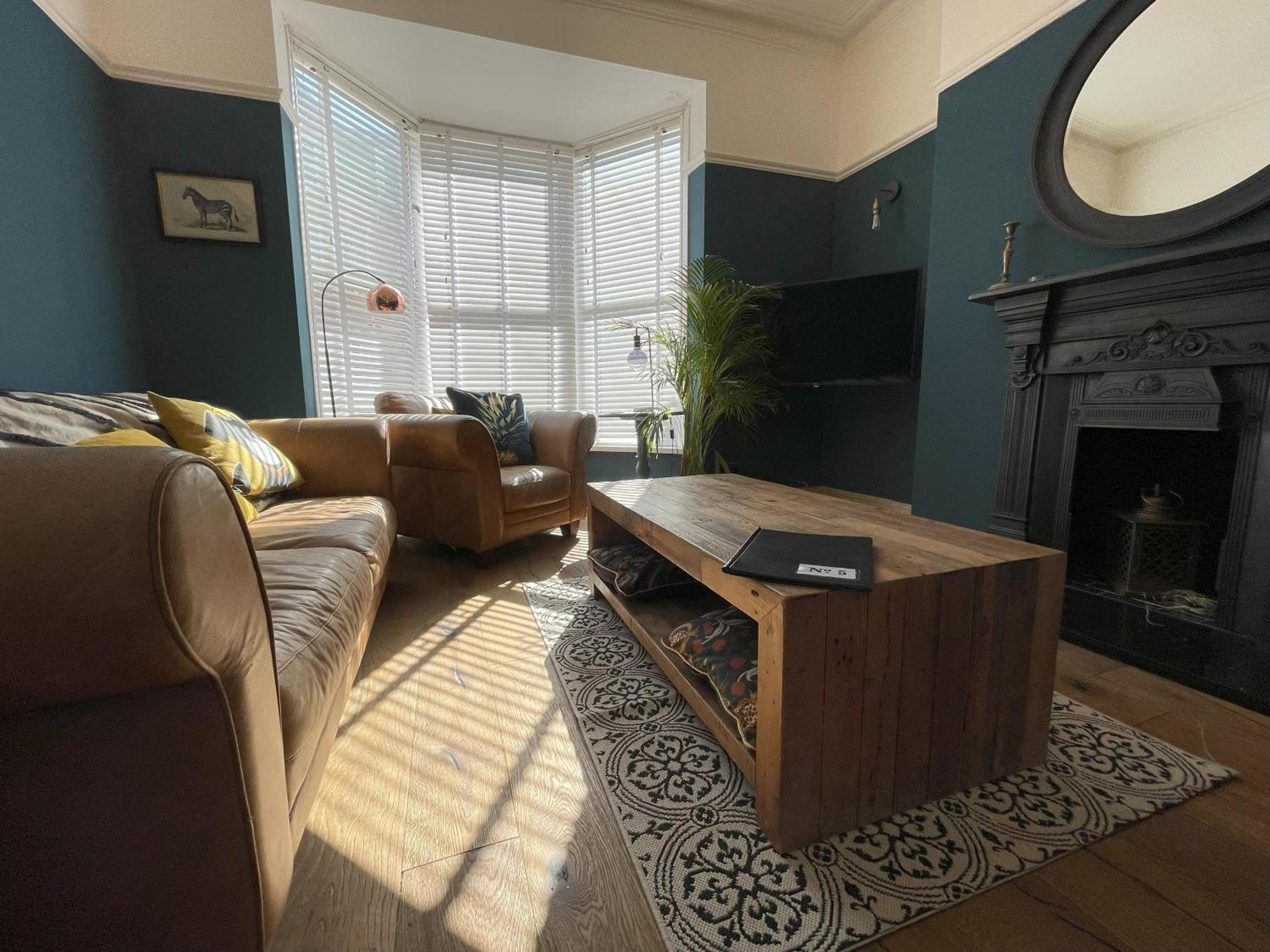 Stylish 5-Bedroom House Near Tunnels Beach Ilfracombe Bagian luar foto