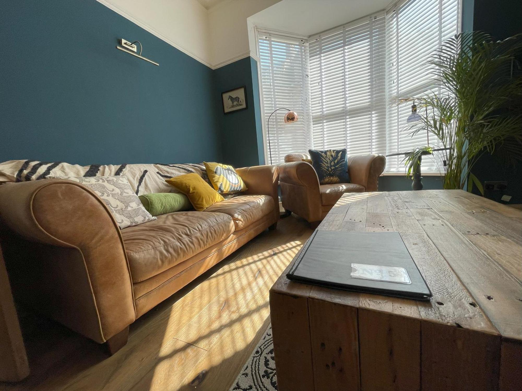 Stylish 5-Bedroom House Near Tunnels Beach Ilfracombe Bagian luar foto
